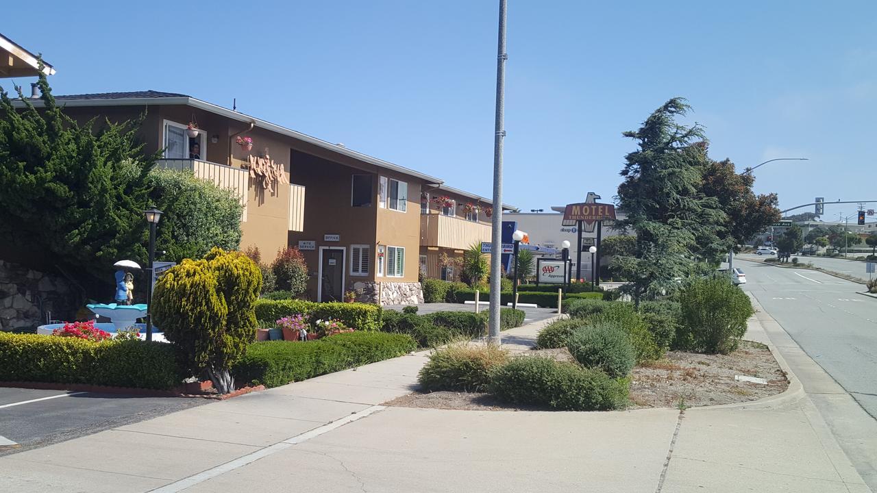 Thunderbird Motel 2*